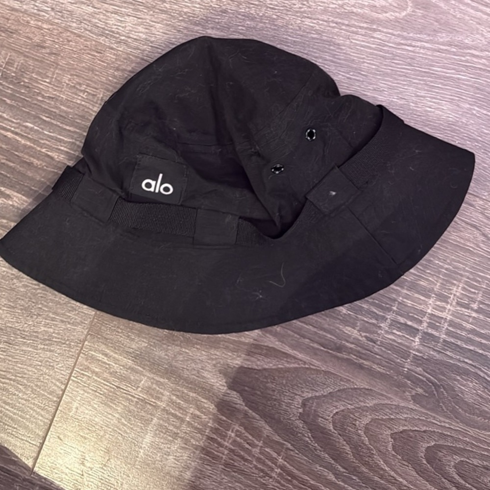 Alo bucket hat one size